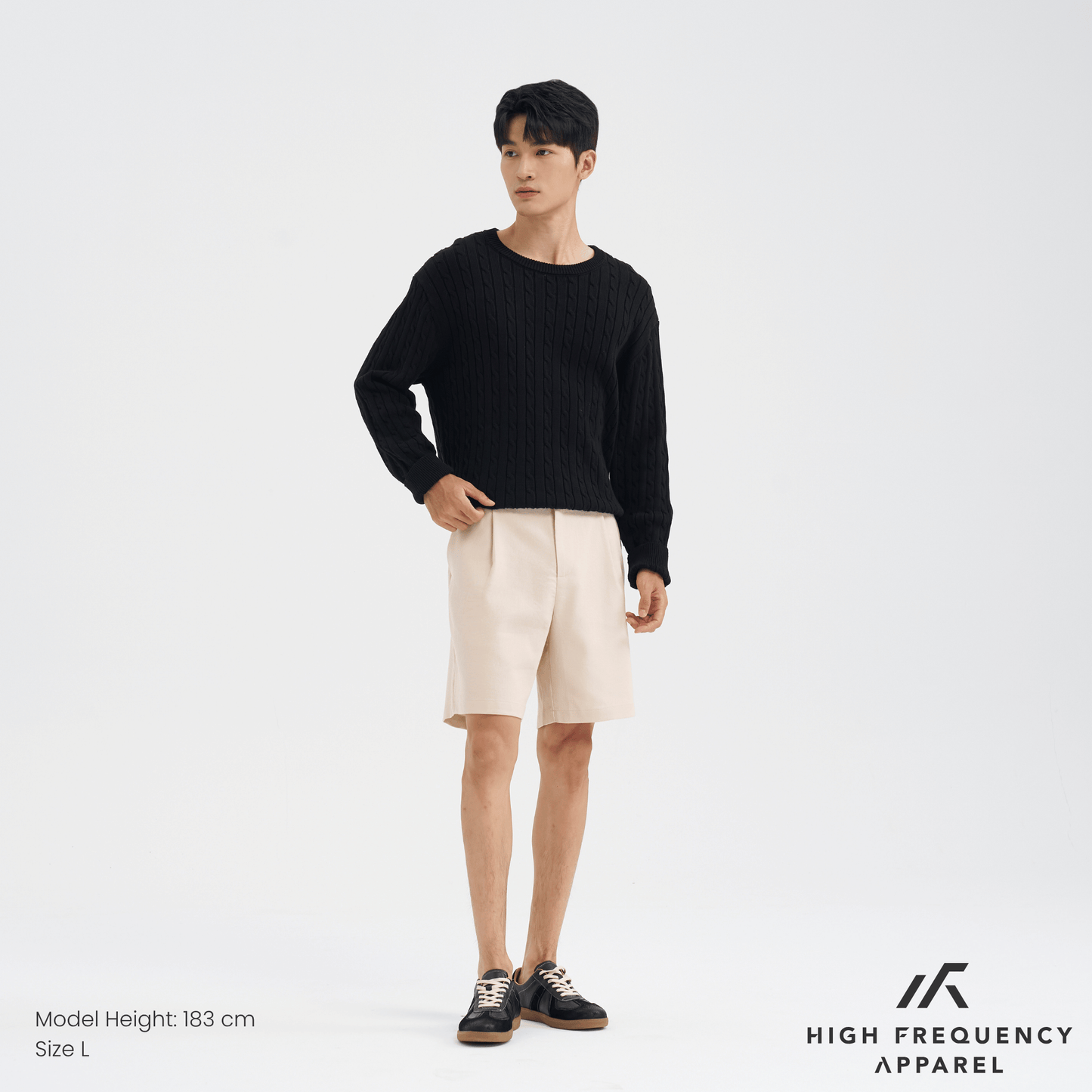 single pleated linen shorts